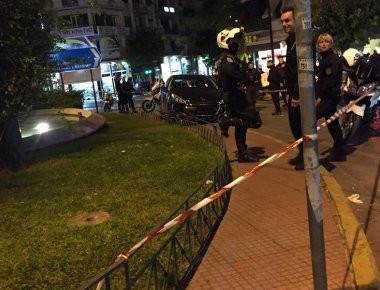 Την σύνδεση των πυροβολισμών στο Παγκράτι με τον κόσμο της νύχτας ερευνά η ΕΛ. ΑΣ. - 2 τραυματίες (φωτό, βίντεο)